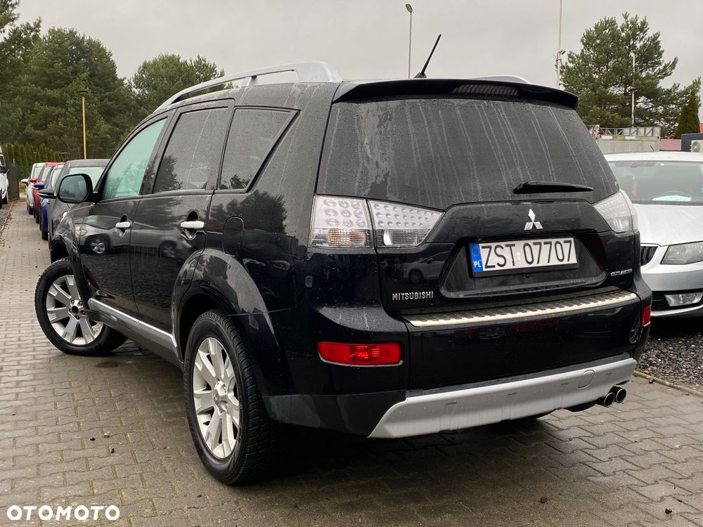 Mitsubishi Outlander 2.0 DID Instyle NAVI - 13