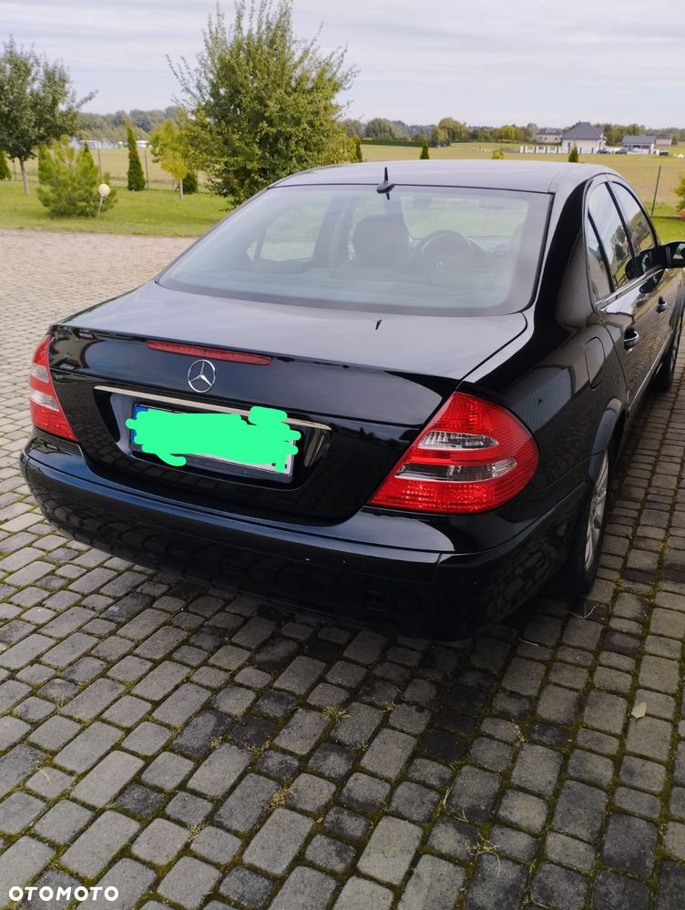 Mercedes-Benz Klasa E 280 4Matic Automatik Classic - 15