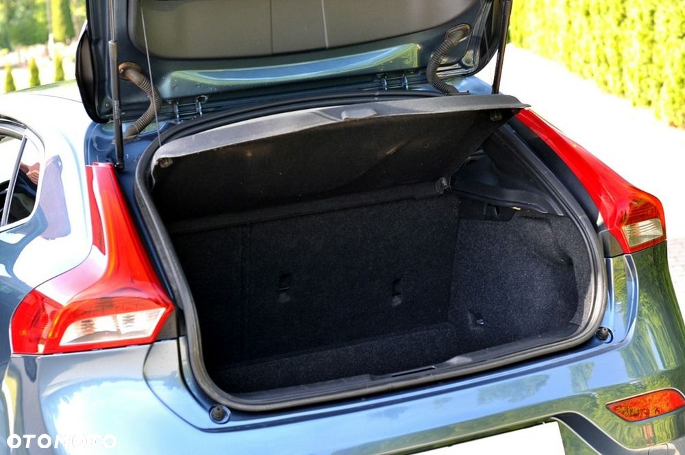 Volvo V40 2012