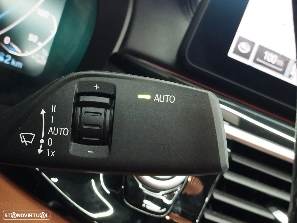 BMW 530 e Line Luxury - 30