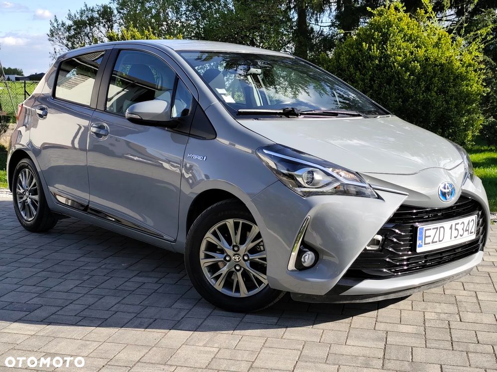 Toyota Yaris Hybrid 100 Premium EU6 - 1