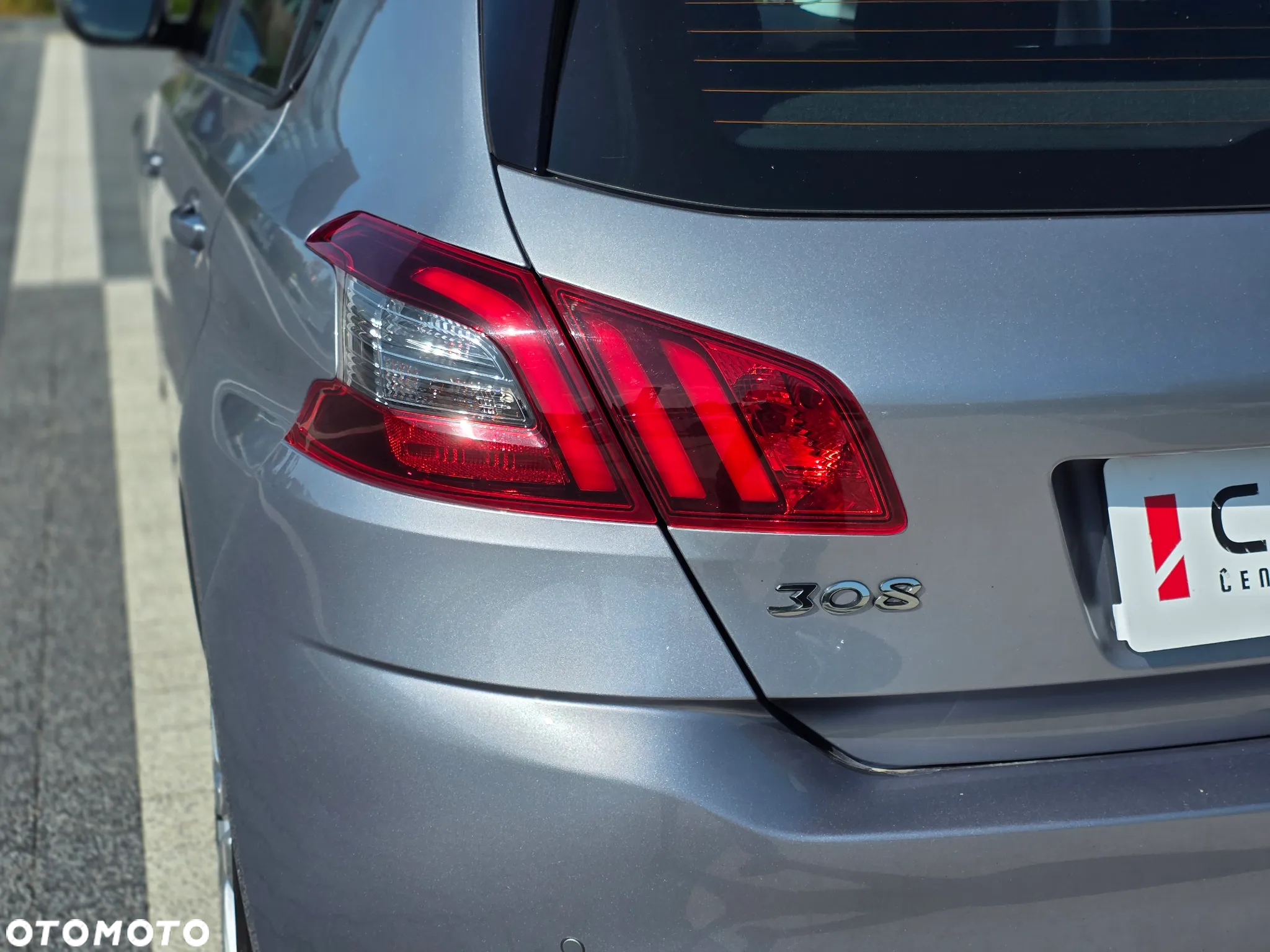 Peugeot 308 SW 1.5 BlueHDi Allure S&S - 11