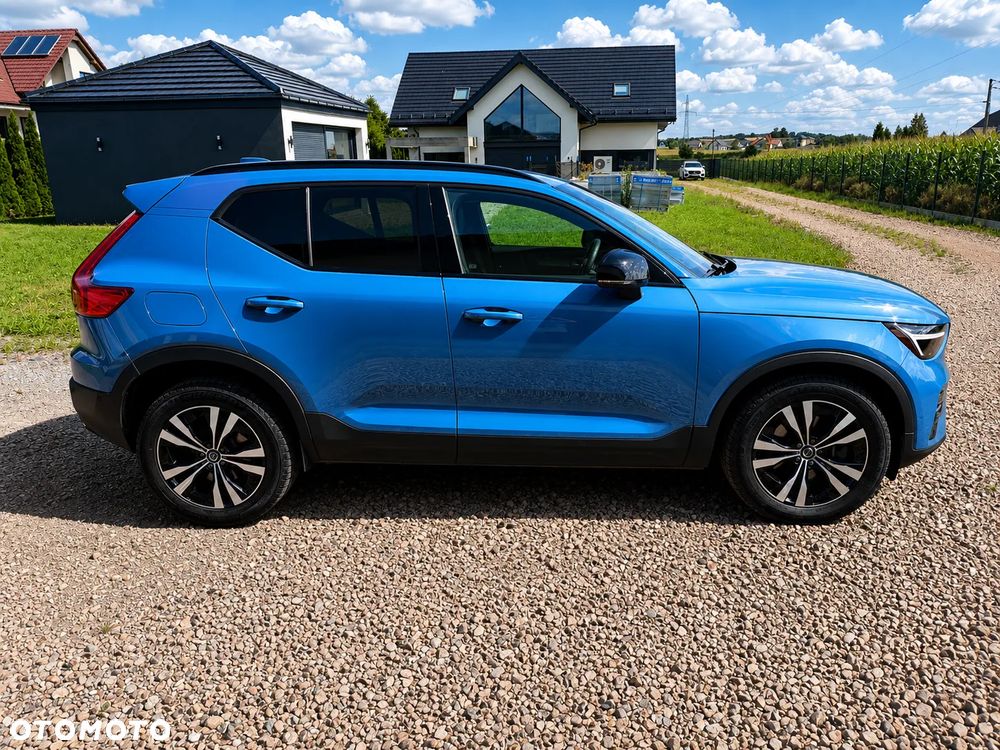 Volvo XC 40 B5 AWD Ultimate Dark - 4