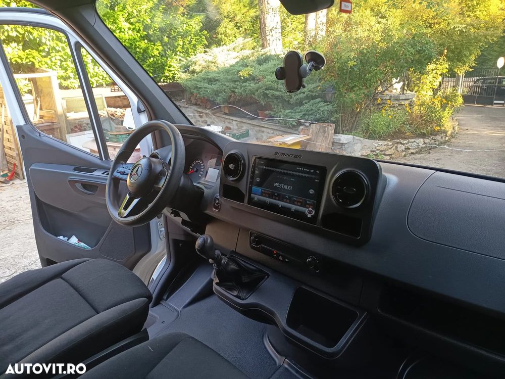 Mercedes-Benz Sprinter - 8