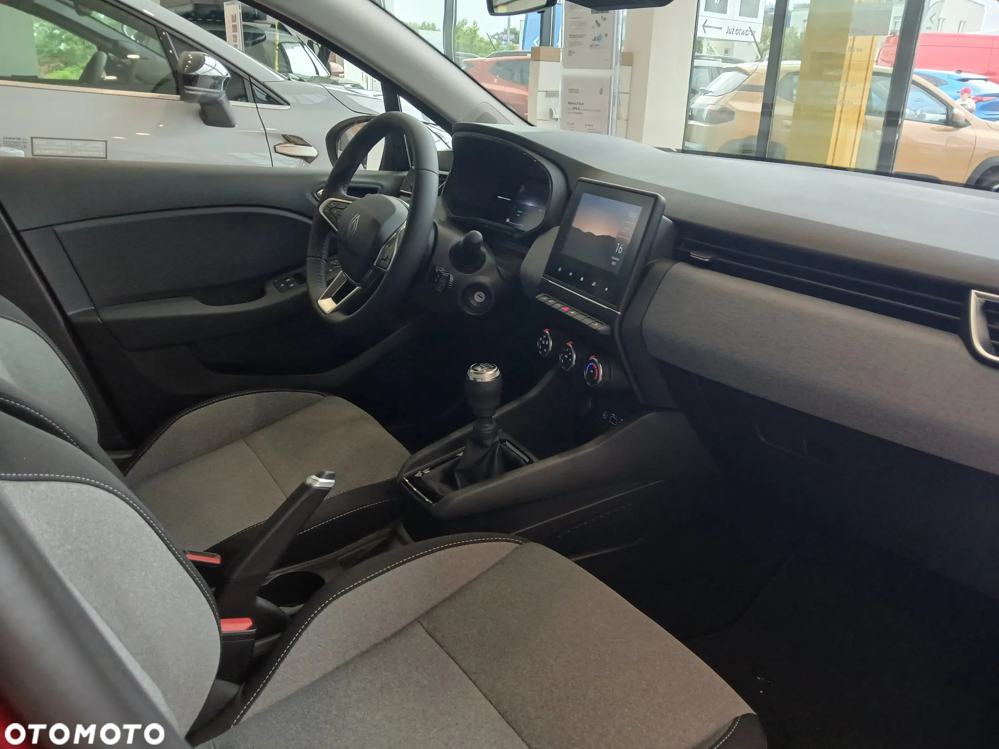 Renault Clio - 8