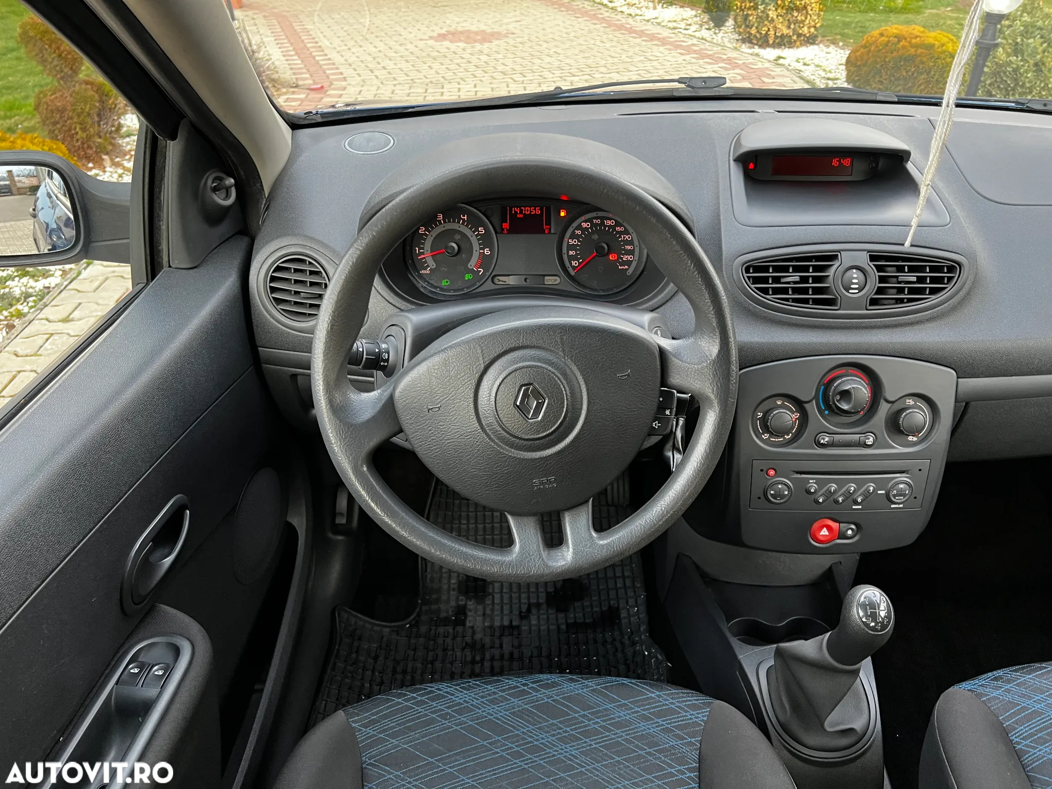 Renault Clio 1.2 16V 75 Collection - 24