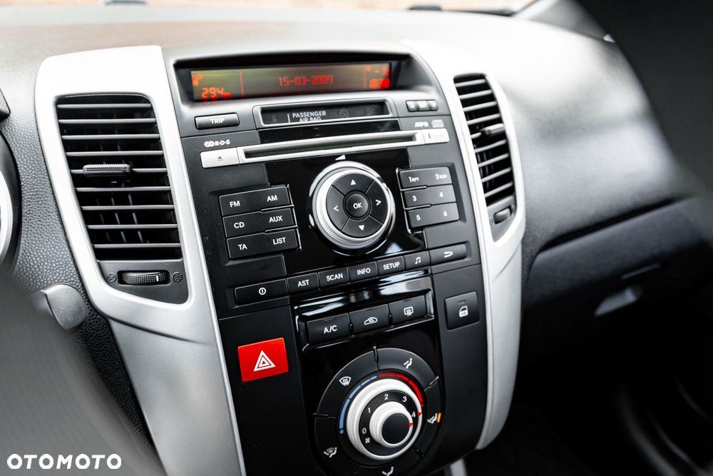 Kia Venga 1.4 CVVT Titanium Collection - 19