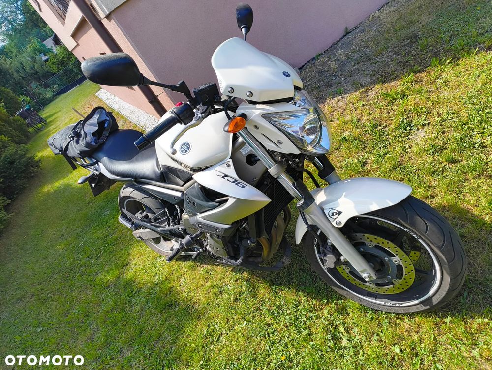 Yamaha XJ - 2