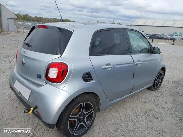 Smart EQ ForFour 82cv Elétrico - 18kWh - Parachoques | Frente Completa | Rádio | Jantes | Faróis | Portas | Vidro | Motor elétrico | Tampa Mala | Bateria | Farolim | Farolins | Xenon | Pre LCI - 9