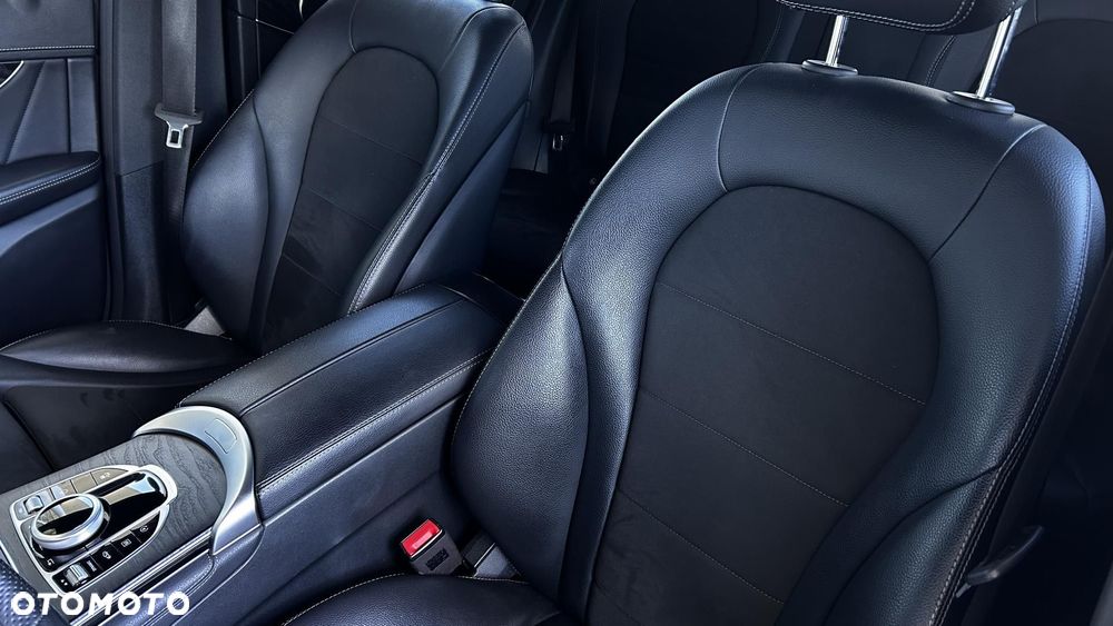 Mercedes-Benz GLC - 12