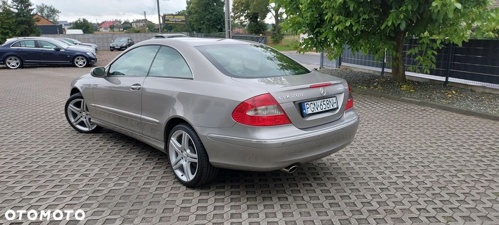 Mercedes-Benz CLK - 6