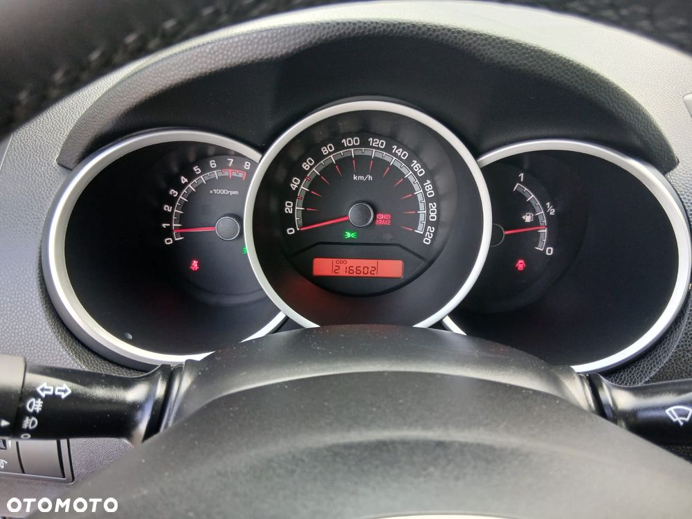 Kia Venga 1.4 CVVT Dream Team Edition - 22