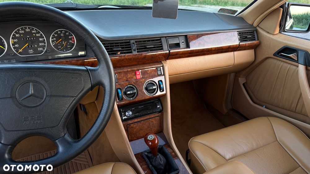 Mercedes-Benz W124 (1984-1993) - 29