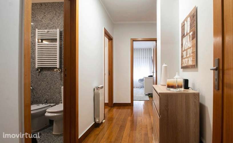 Apresentamos um magnífico apartamento T2 localizado no centro da Maia - Grande imagem: 3/16
