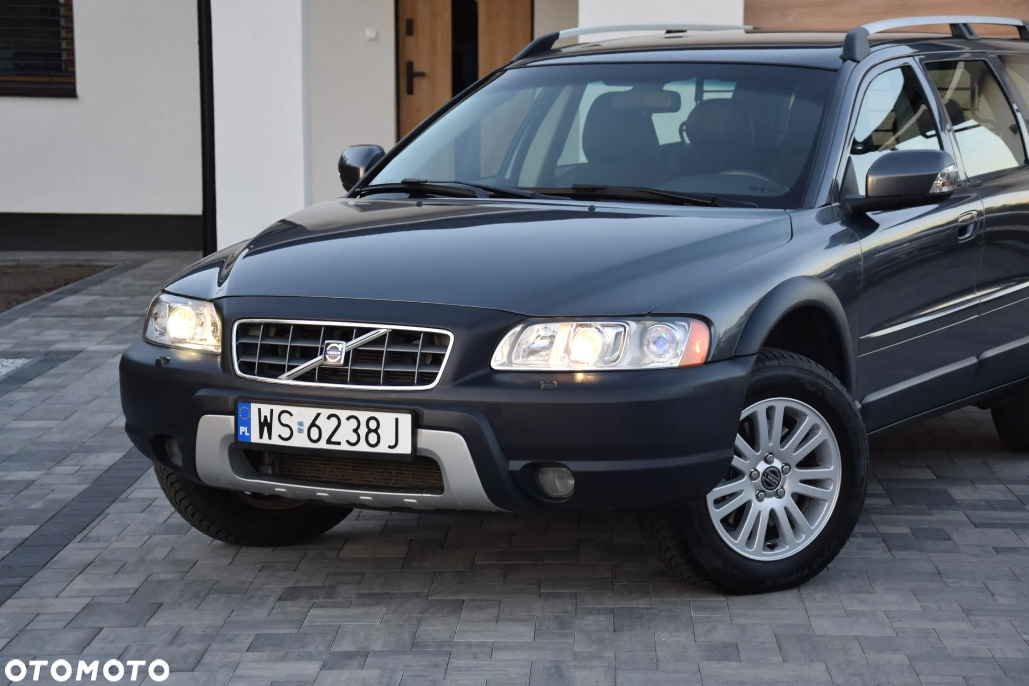 Volvo XC 70 D5 AWD Kinetic - 11