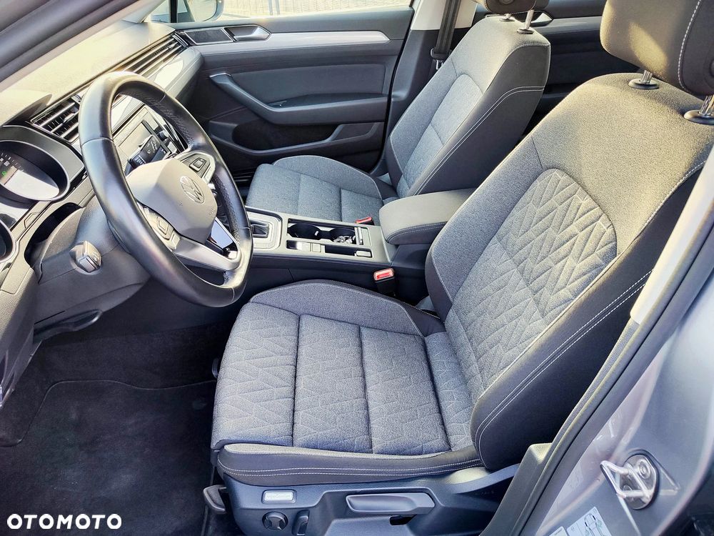 Volkswagen Passat Variant 2.0 TDI EVO Business DSG - 10