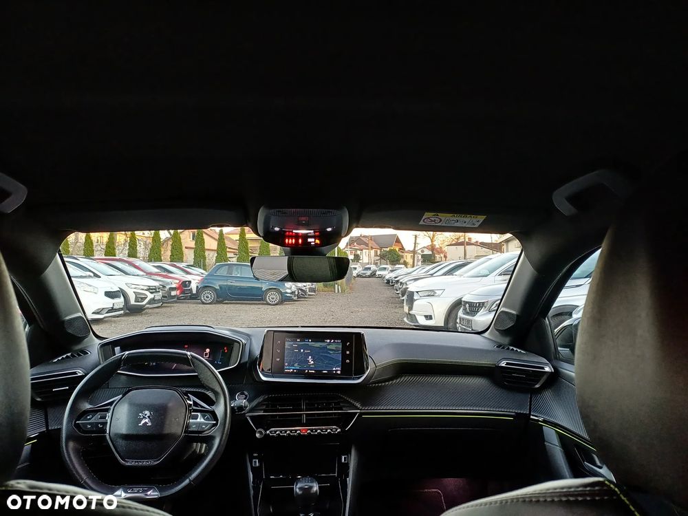 Peugeot 208 PureTech 100 GT - 22