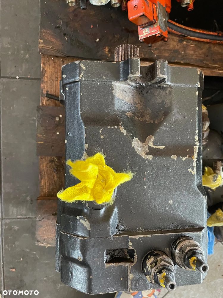 Hydrosilnik jazdy ATLAS 1304 1404 1504 1604 - 2