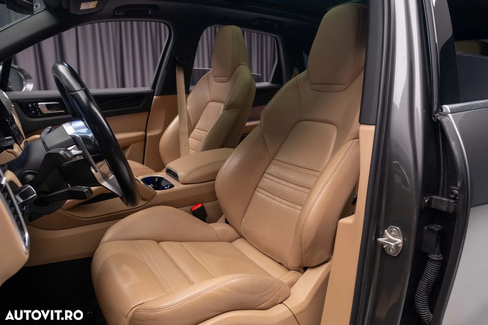 Porsche Cayenne Tiptronic S - 23