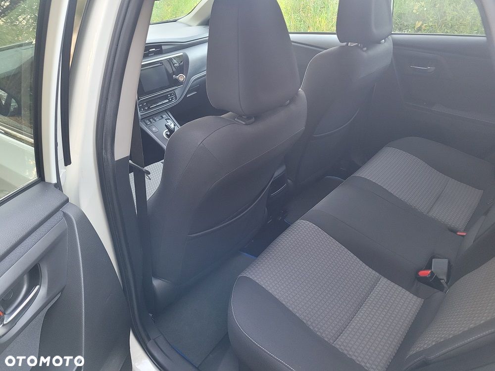 Toyota Auris 1.8 HSD Luna - 8