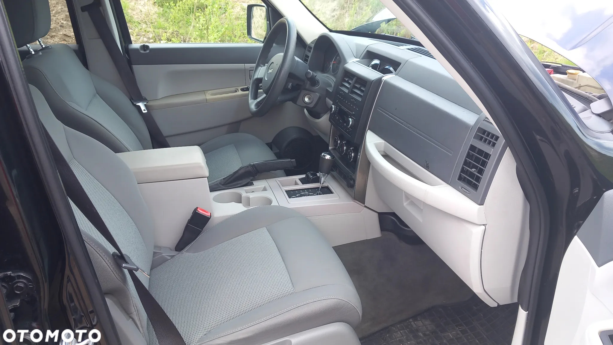 Jeep Liberty 3.7 4x4 - 15