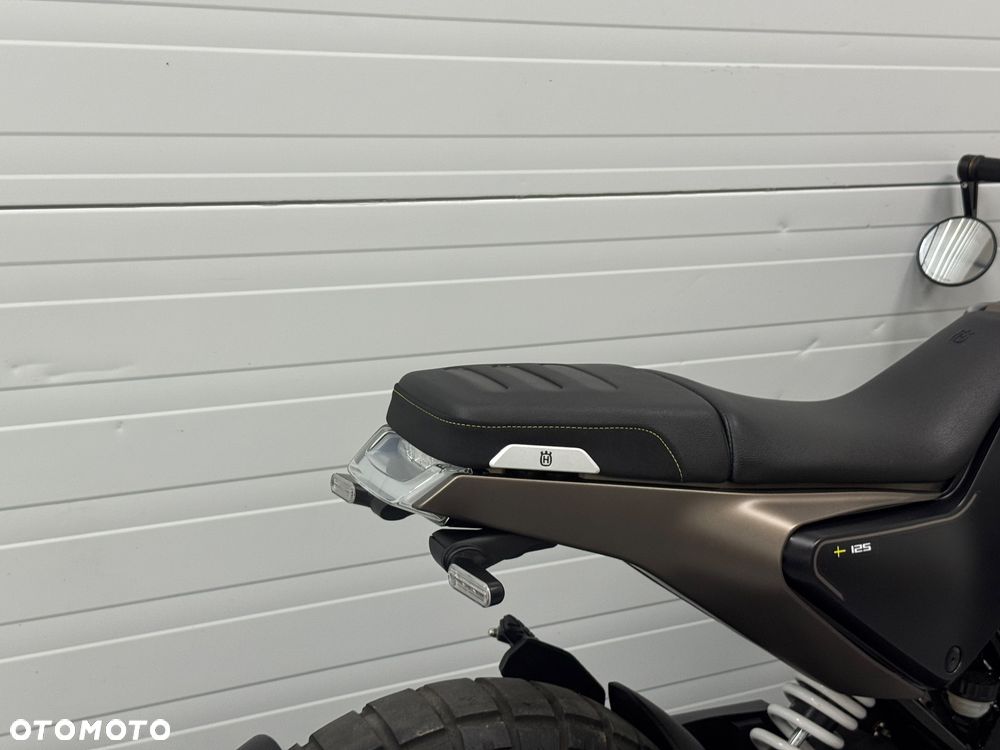 Husqvarna Svartpilen - 5