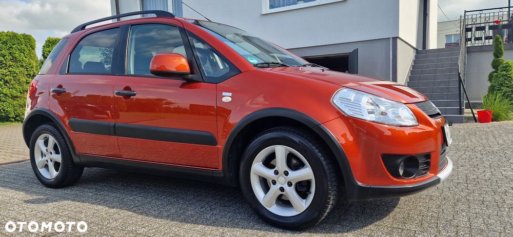 Suzuki SX4 1.6 VVT 4x2 Comfort Dance - 2