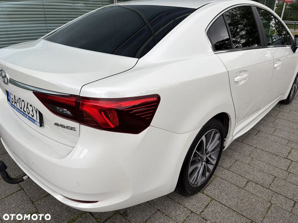Toyota Avensis 1.8 Prestige MS - 13
