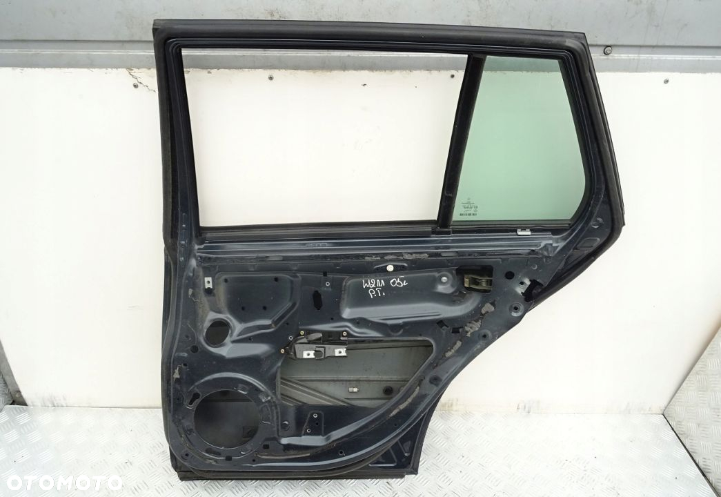 DRZWI PRAWY TYŁ - MERCEDES W211 KOMBI 05R KOD C189 - 10