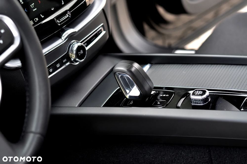 Volvo XC 60 T6 AWD Plug-In Hybrid Inscription - 30
