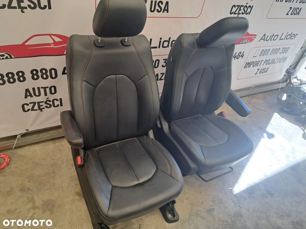 Fotele przod chrysler pacifica 2020 - 2