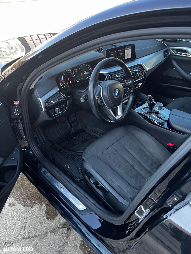 BMW Seria 5 530i xDrive AT - 1