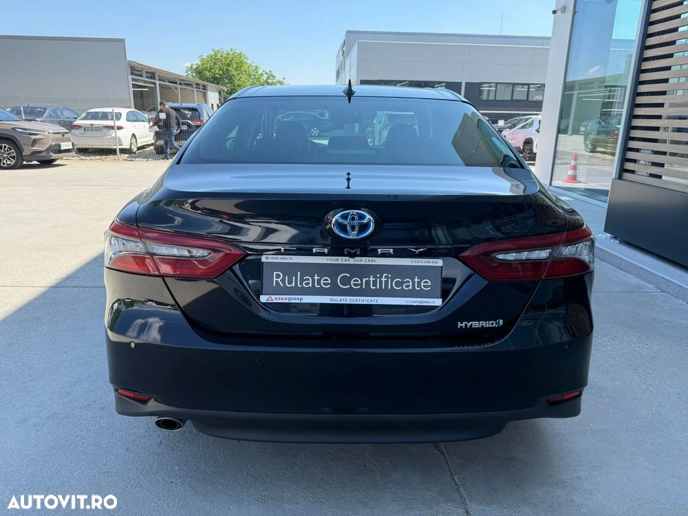 Toyota Camry 2.5 Dynamic - 8