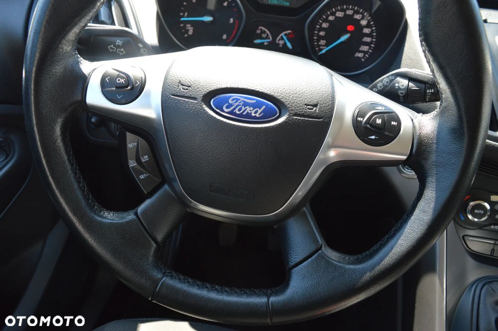 Ford Kuga 2.0 TDCi 2x4 Titanium - 18