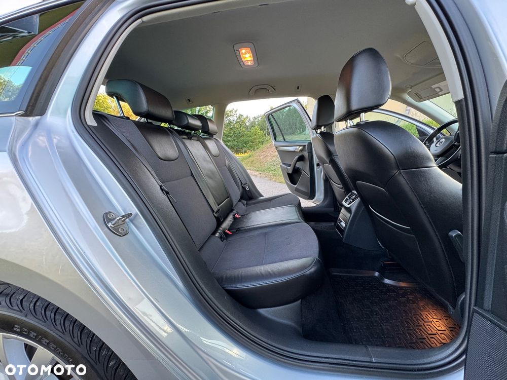 Skoda Octavia 2.0 TDI Premium Edition - 32