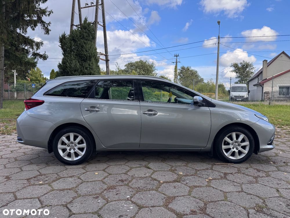 Toyota Auris 1.6 Valvematic Comfort - 5