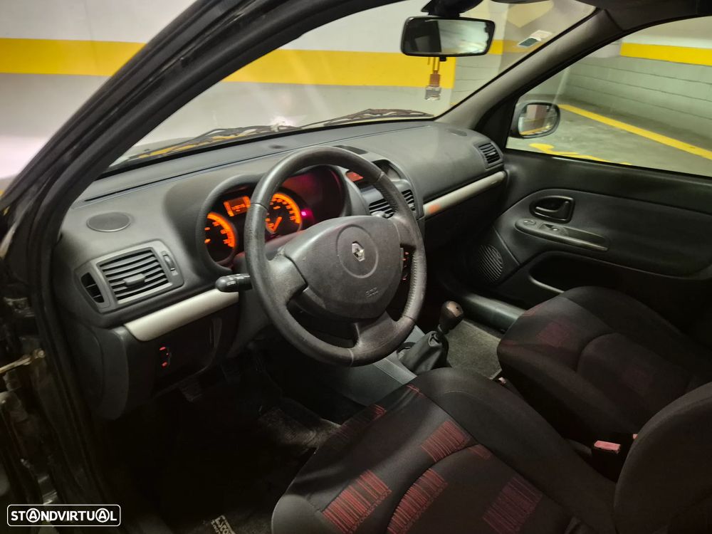 Renault Clio 1.2 16V Dynamique - 21