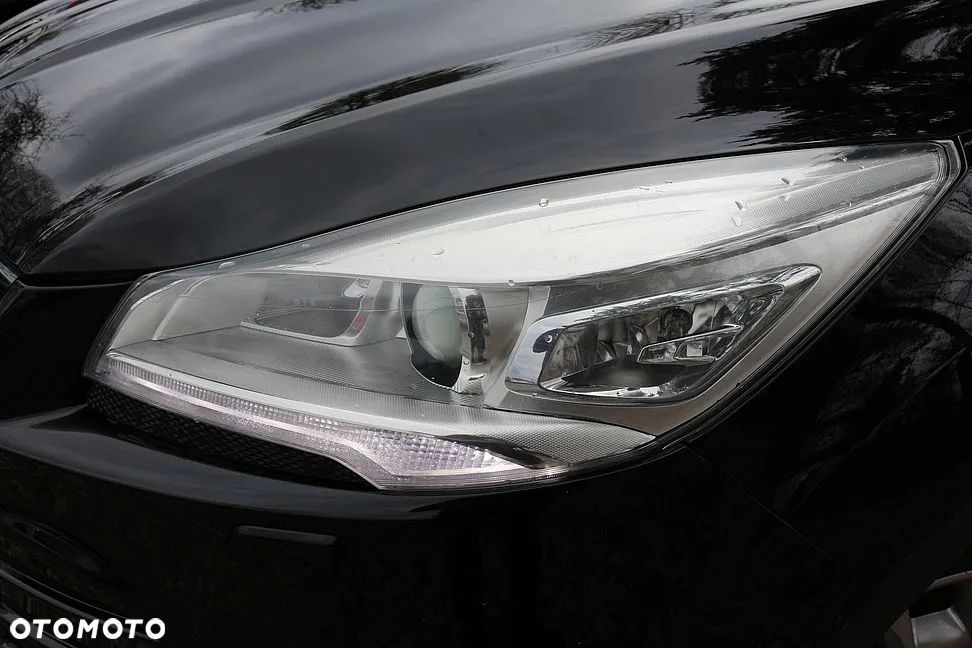 Ford Kuga 1.6 EcoBoost 2x4 Titanium - 3