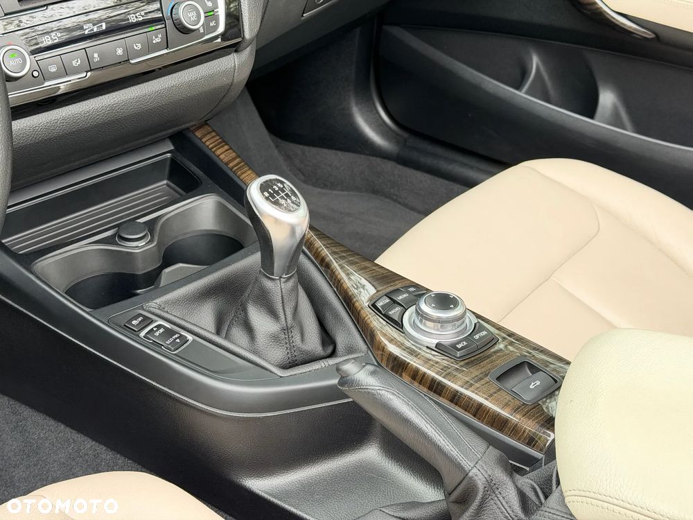 BMW Seria 2 220i Luxury Line - 30