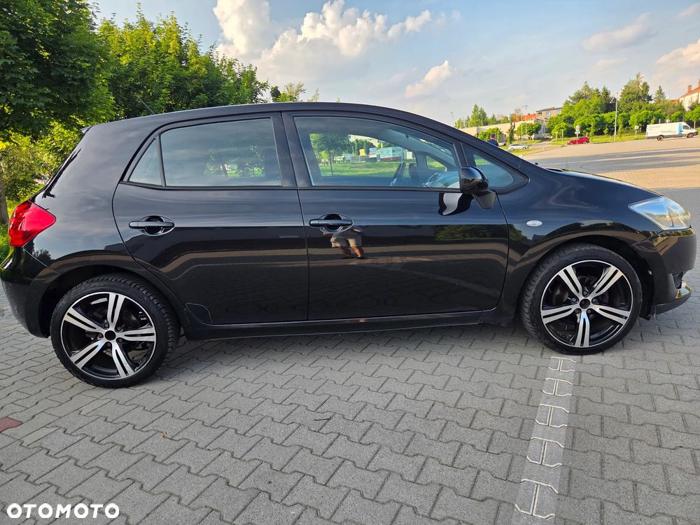 Toyota Auris 1.6 VVT-i Executive - 5