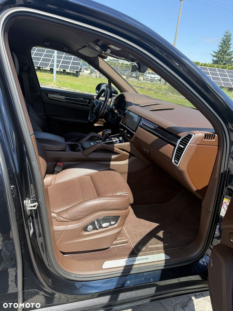 Porsche Cayenne Standard - 13
