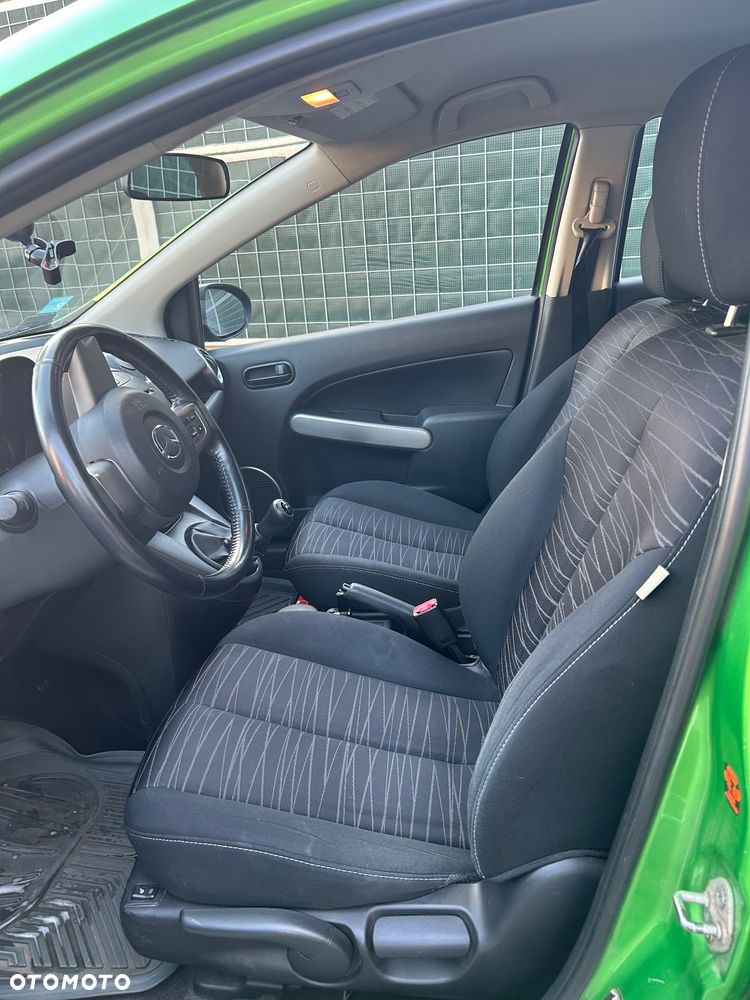 Mazda 2 - 8