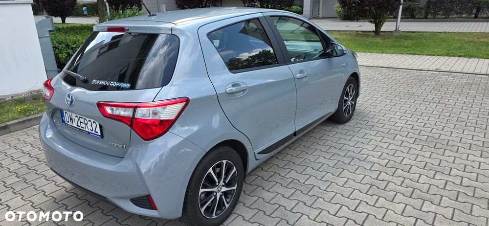 Toyota Yaris Hybrid 100 Dynamic EU6 - 7