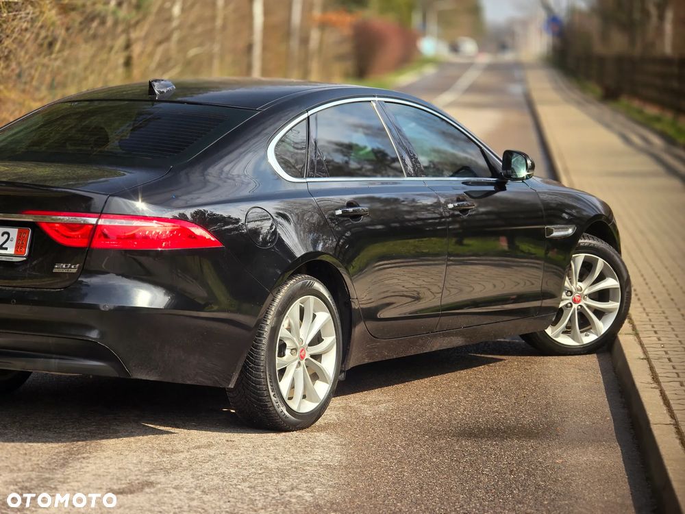 Jaguar XF 20d AWD Prestige - 38