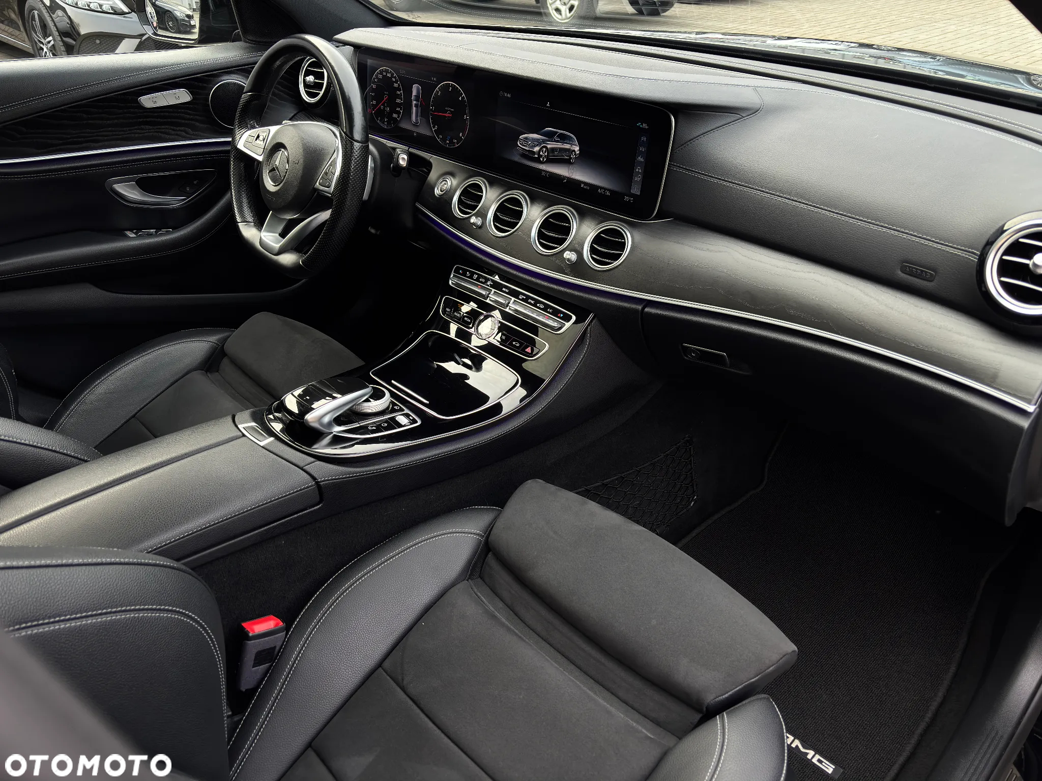 Mercedes-Benz Klasa E 220 d T 9G-TRONIC AMG Line - 28