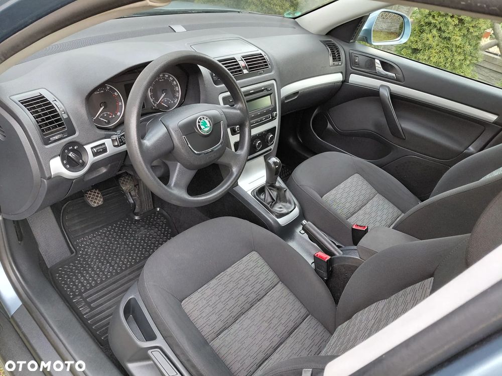 Skoda Octavia 1.6 Team Edition - 12
