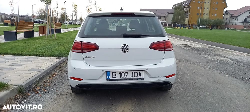 Volkswagen Golf 1.6 TDI Trendline - 6