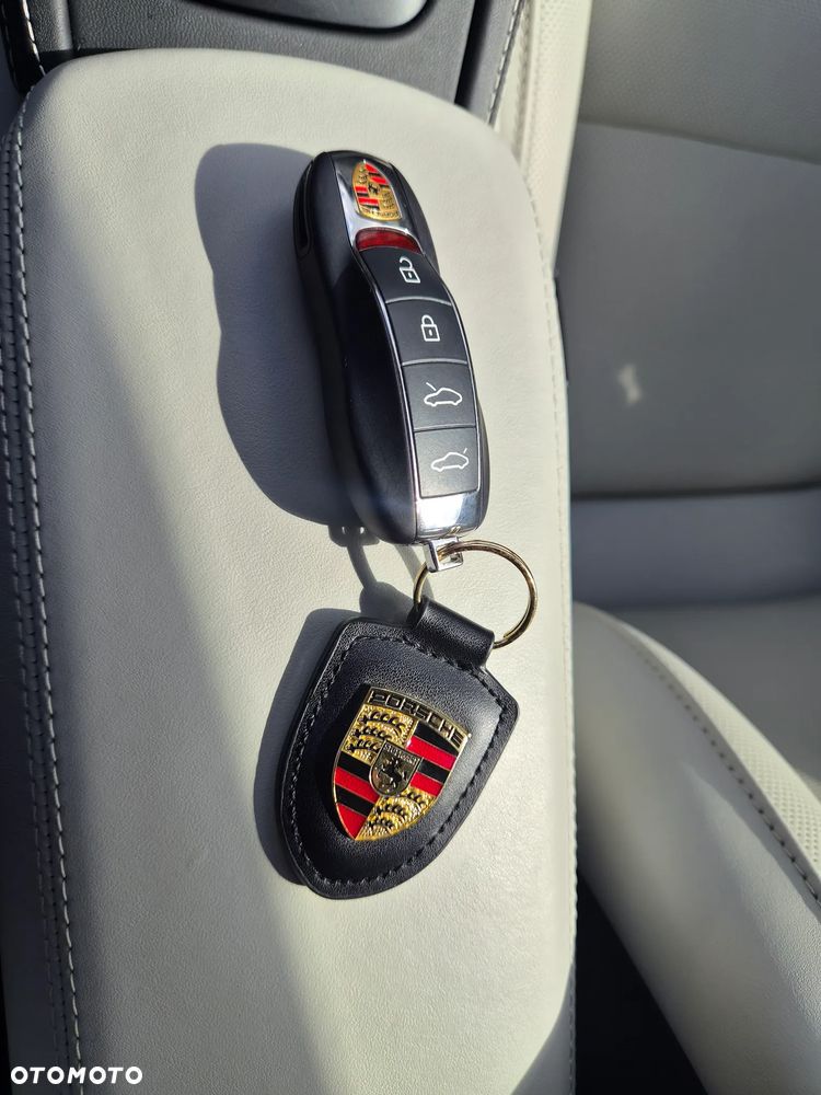 Porsche 718 Cayman GPF S PDK - 17