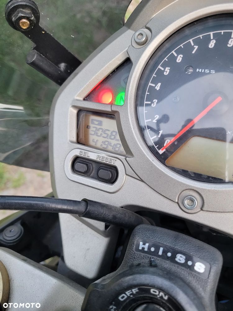 Honda Hornet - 22