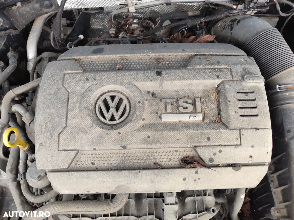Volkswagen Golf - 10